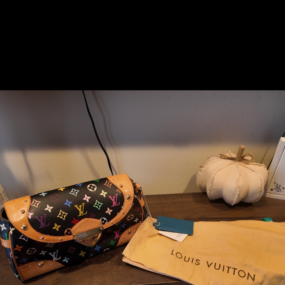 Louis Vuitton x tm (Beverly bag)